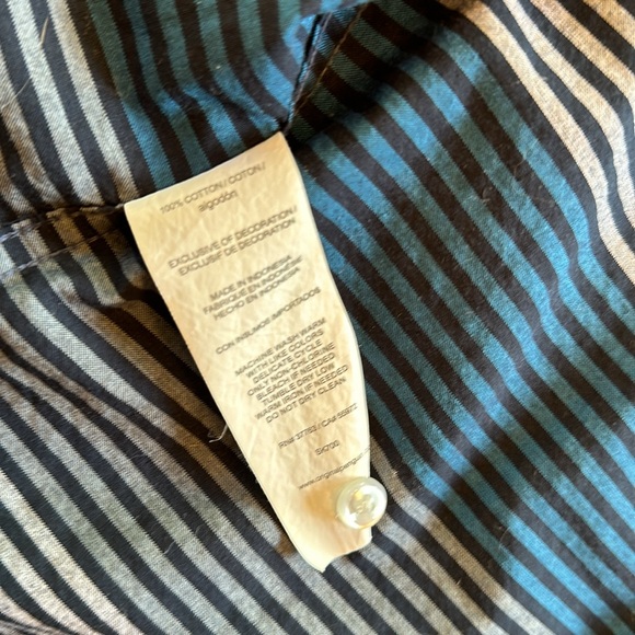 Great short sleeve button up by Original Penguin. Men’s medium; blue w stripes - Picture 4 of 8